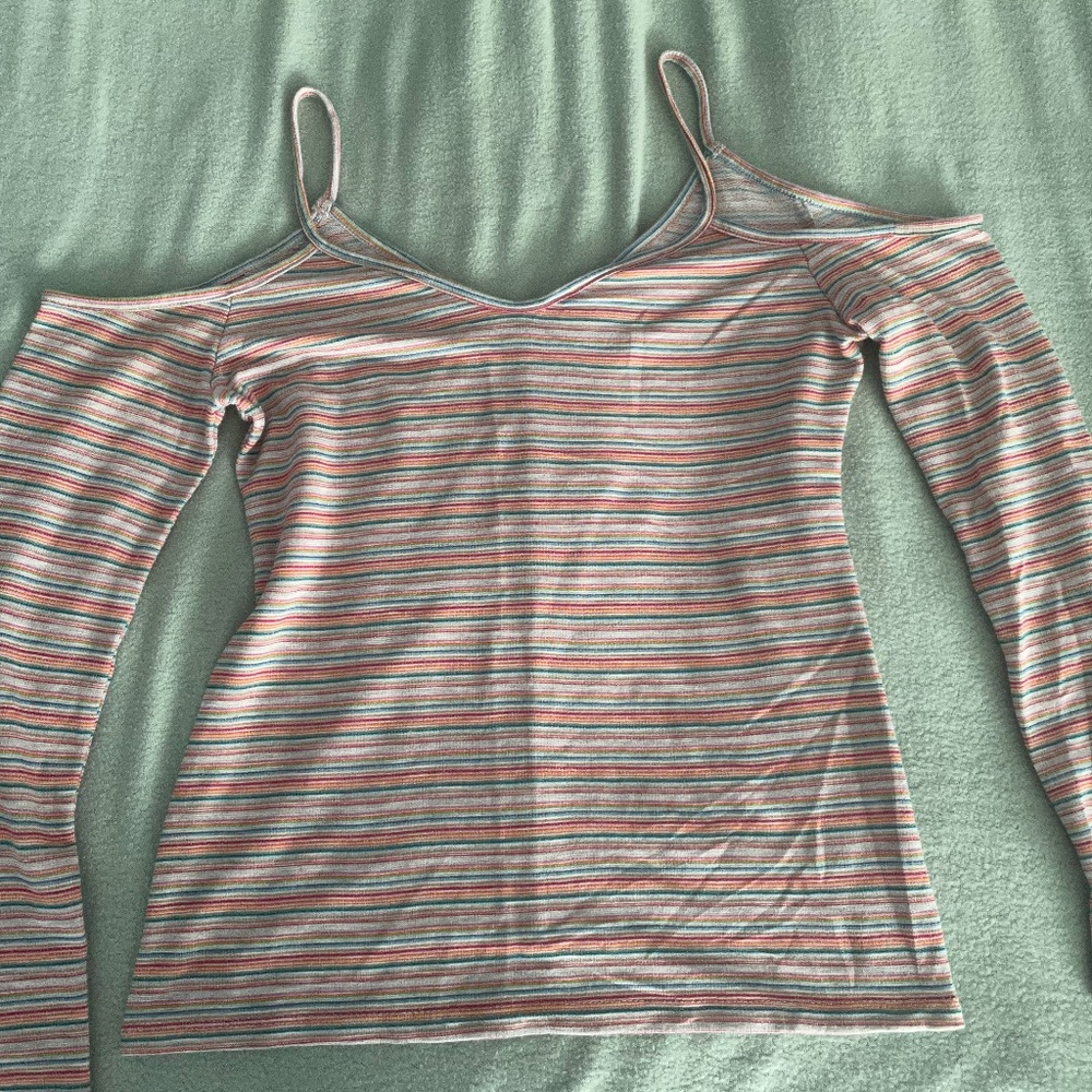 Cold shoulder rainbow stripe